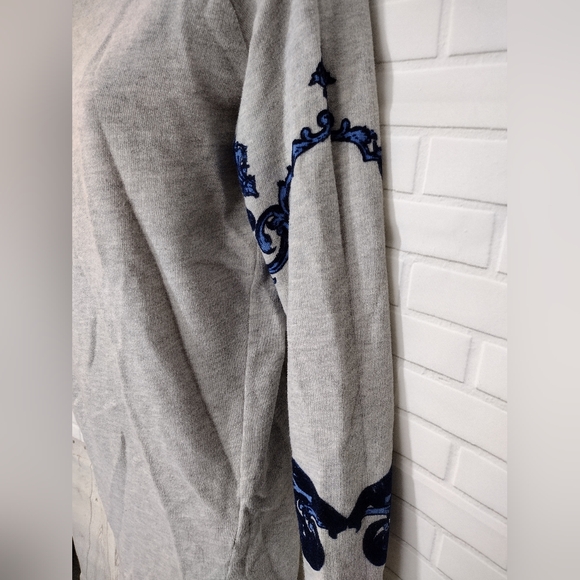 Zara Trafaluc Long Gray Blue Sleeve Scroll Sweater - Picture 4 of 10